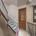Lovely With Balcony In Sagrada Familia شقة